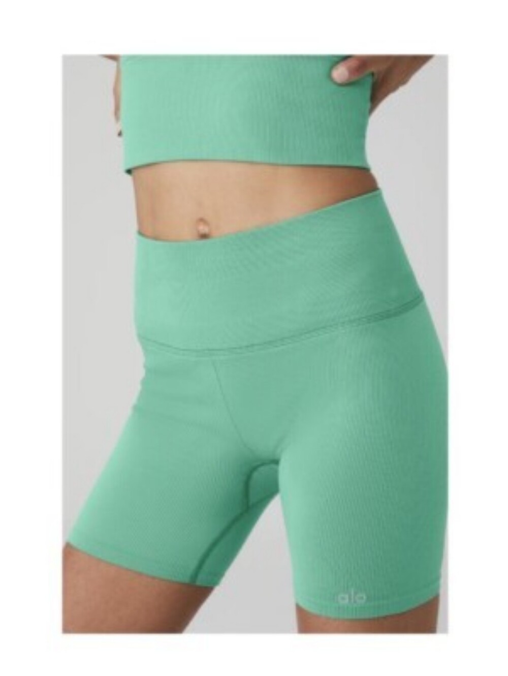 Alo Yoga 5" Seamless Ribbed Favorite Short Mindful Movement Lettuce green sz MED